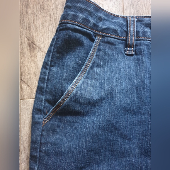 Old Navy Jean Skirt. - Picture 7 of 7